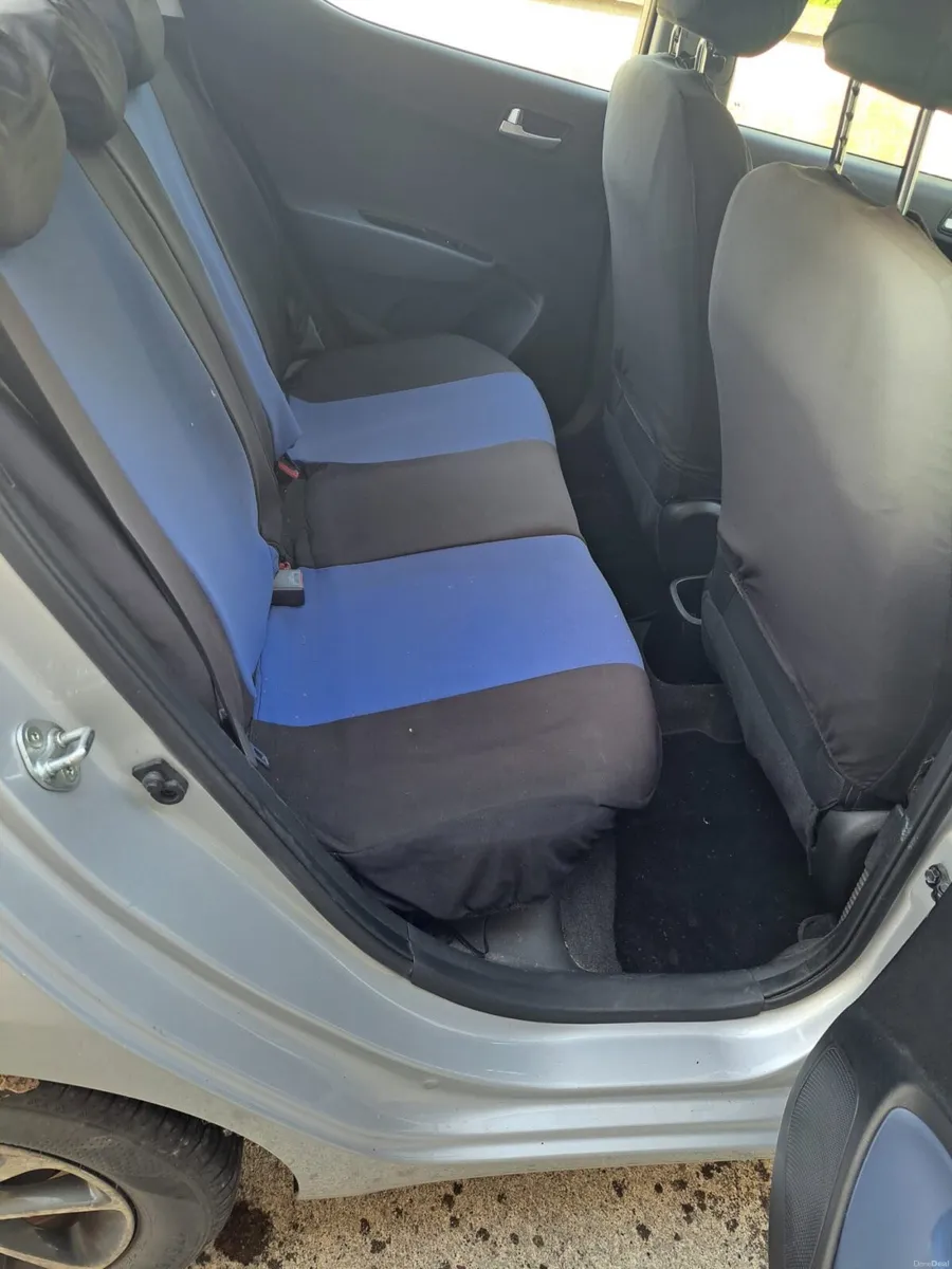 Car - Image 6
