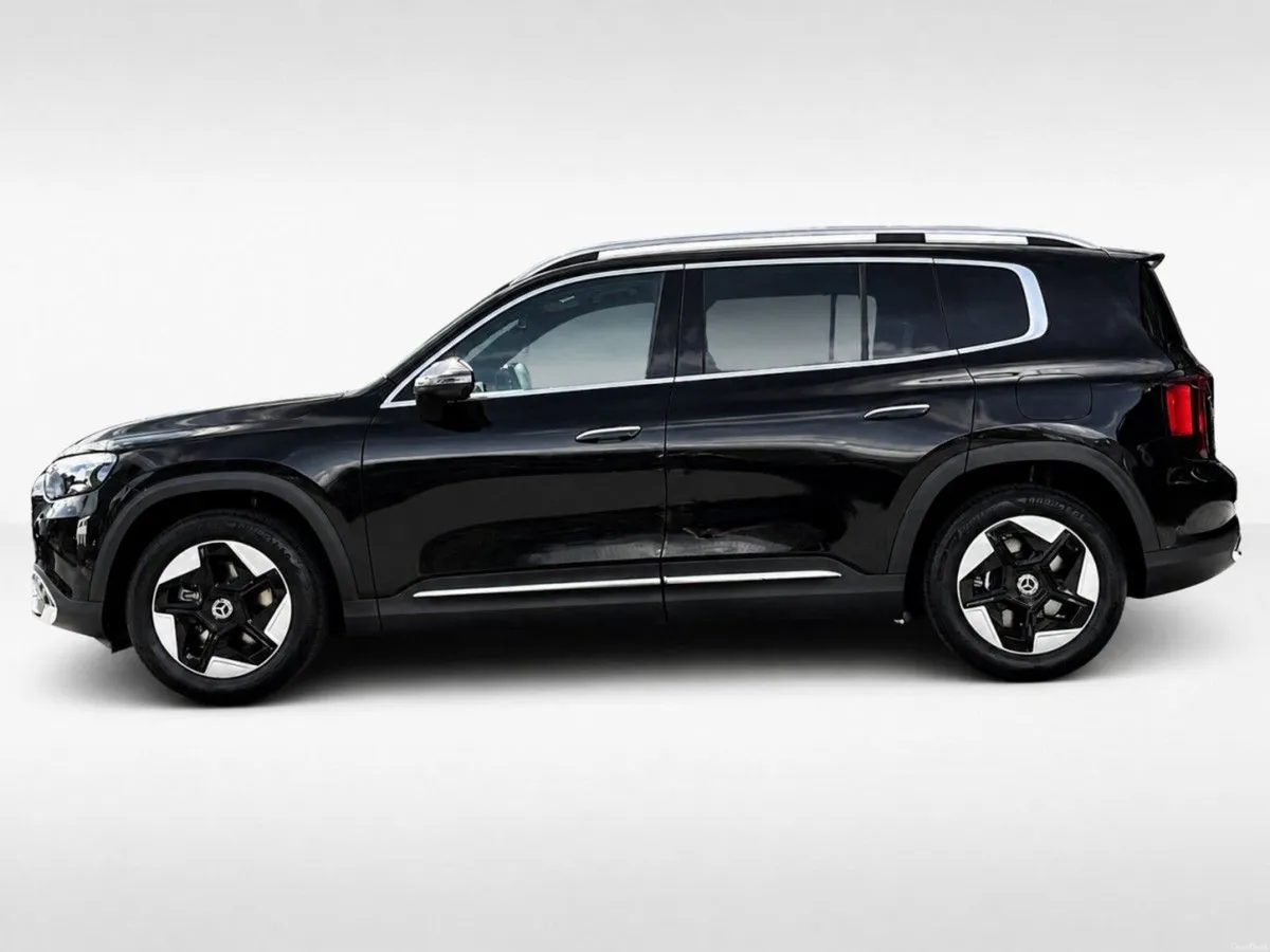 Mercedes-Benz GLB 180 Progressive Line HEV **New M - Image 5