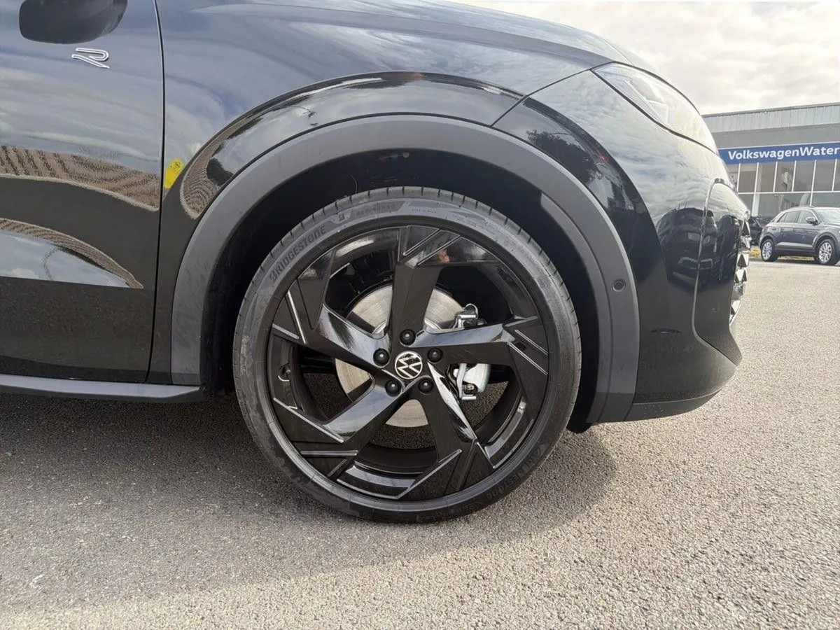 Volkswagen T-Roc R-Line *BLACK PACK* *BLACK ROOF* - Image 5