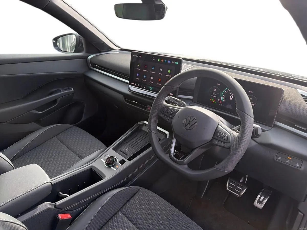 Volkswagen T-Roc R-Line *BLACK PACK* *BLACK ROOF* - Image 6