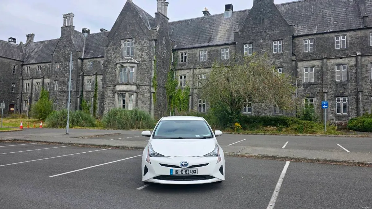 2016(161) TOYOTA PRIUS 1.8 HYBRID 5 DOOR - Image 2