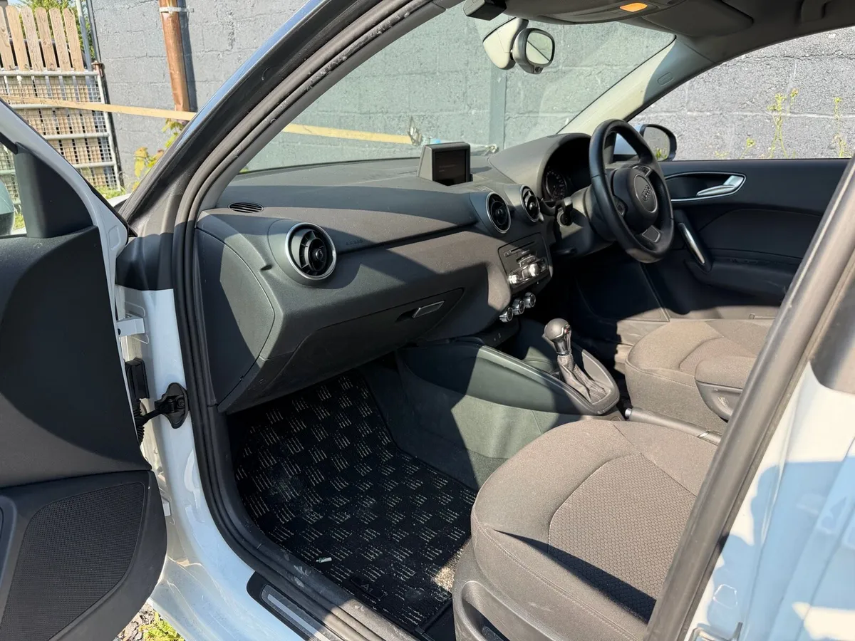 Audi A1 auto low KM - Image 3