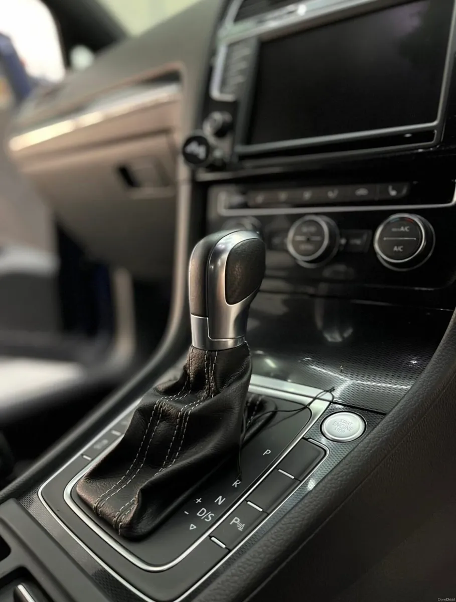 Volkswagen GTD DSG Auto - Full leather interior - Image 6