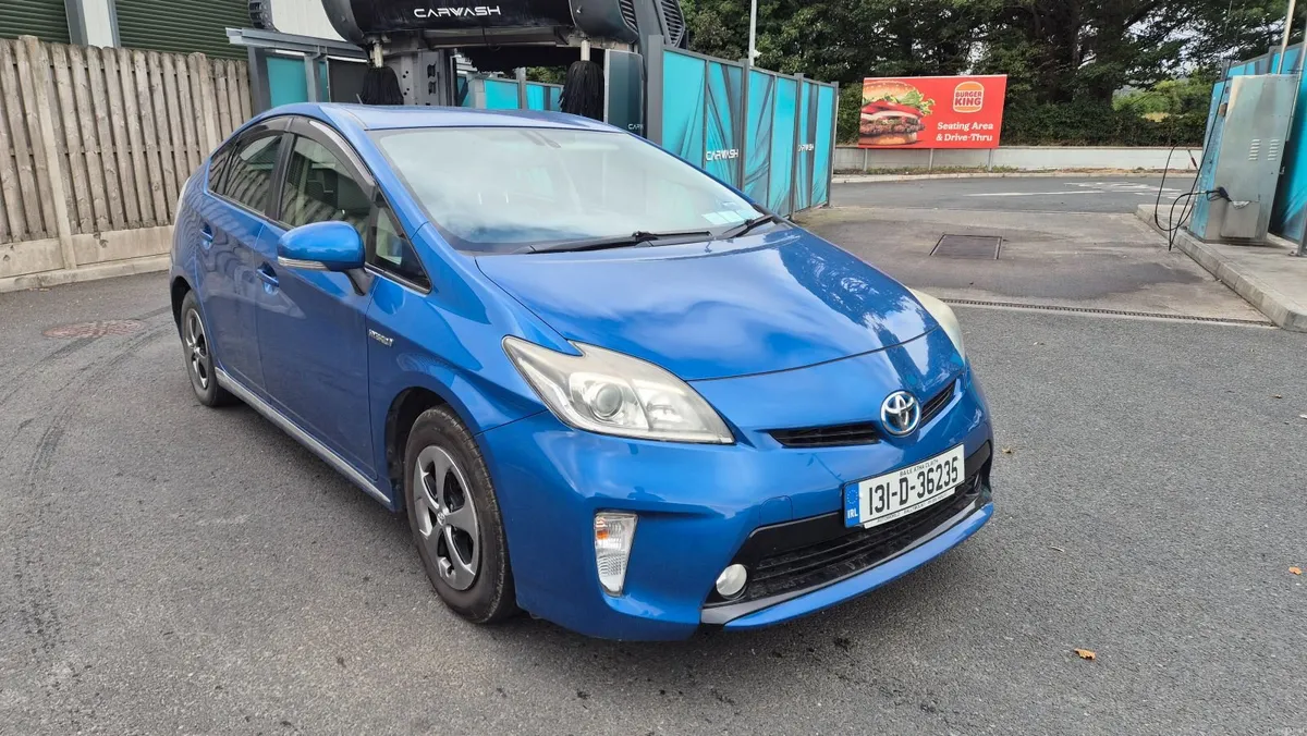 Toyota Prius 2013 - Image 1