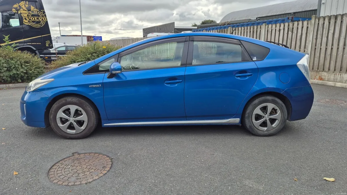 Toyota Prius 2013 - Image 3