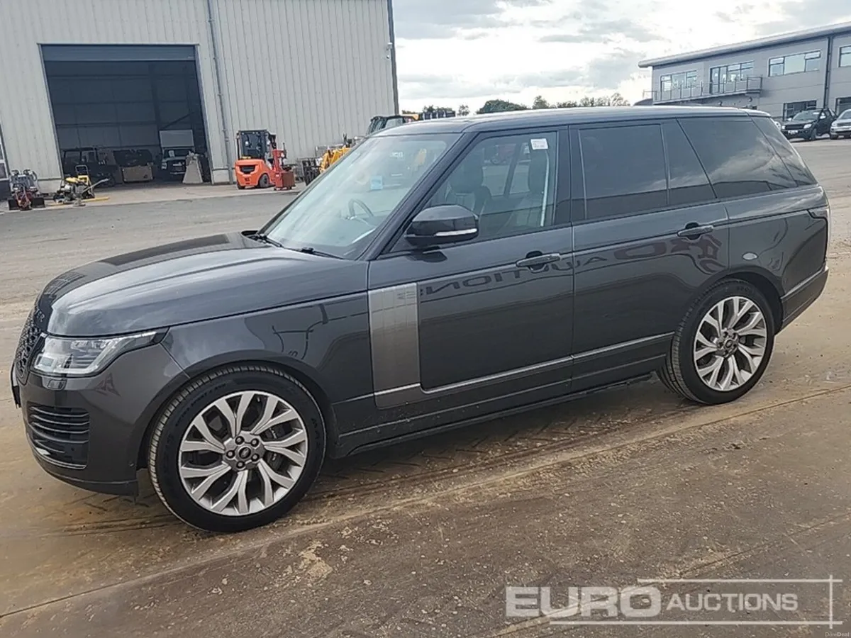 2019 Range Rover Vogue SE - Image 2