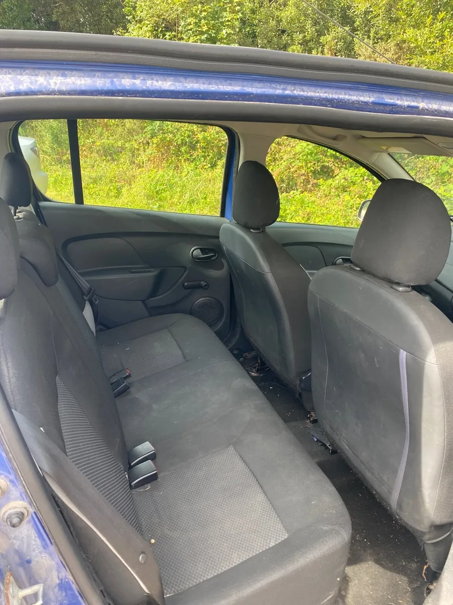 Dacia Sandero 2014 - Image 2