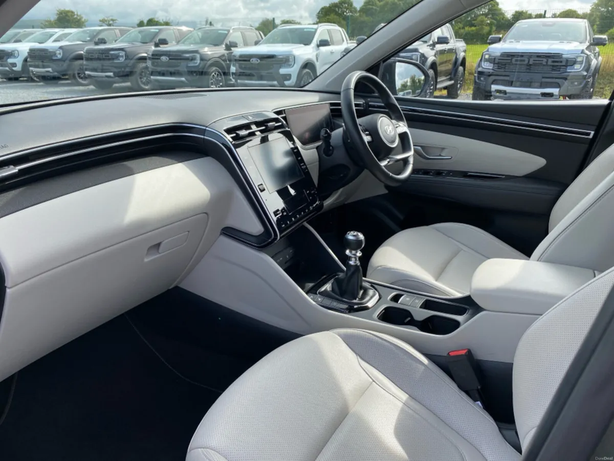 Hyundai Tucson IX35 EXECUTIVE 2TONE 5DR - Image 6