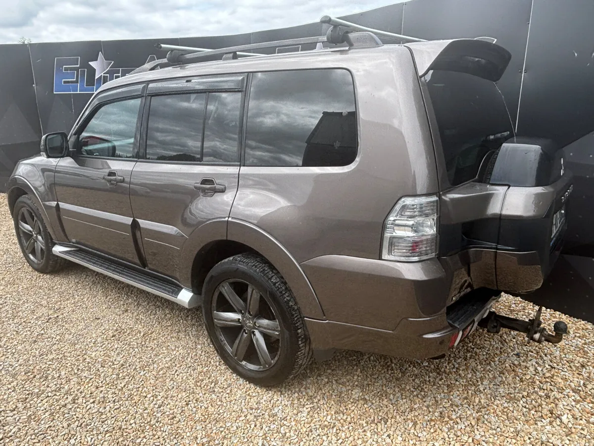 Mitsubishi Pajero Shogun Automatic 3.2 2015 - Image 3