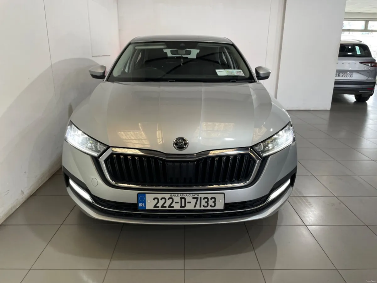 Skoda Octavia STYLE 1.0 TSI 110HP 5DR - Image 2