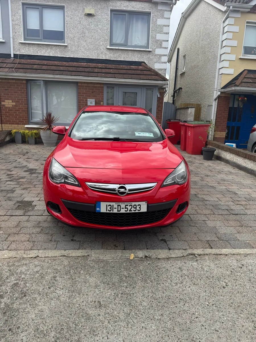 Opel Astra Gtc 1.4 - Image 1