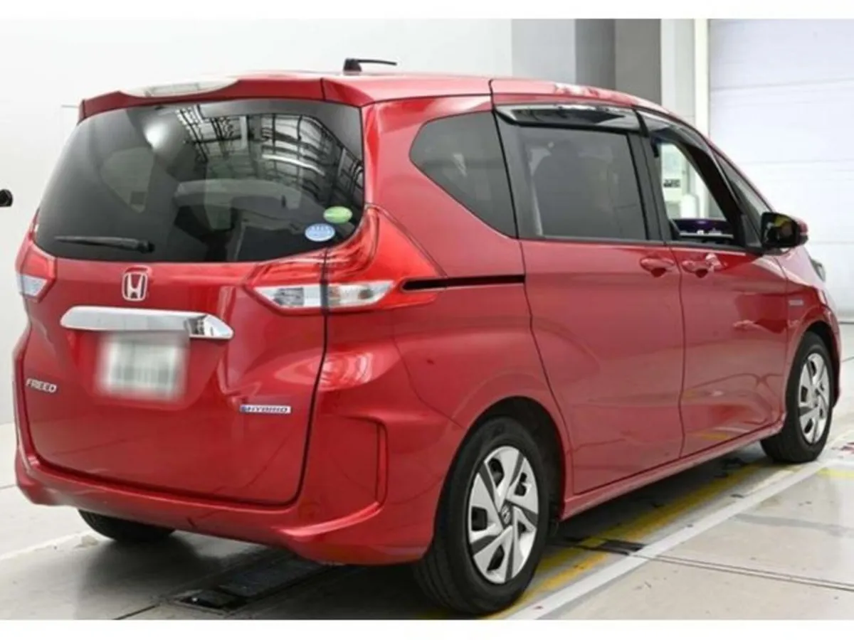 Honda Freed 1.5 Petrol Hybrid G Honda Sensing - Image 2
