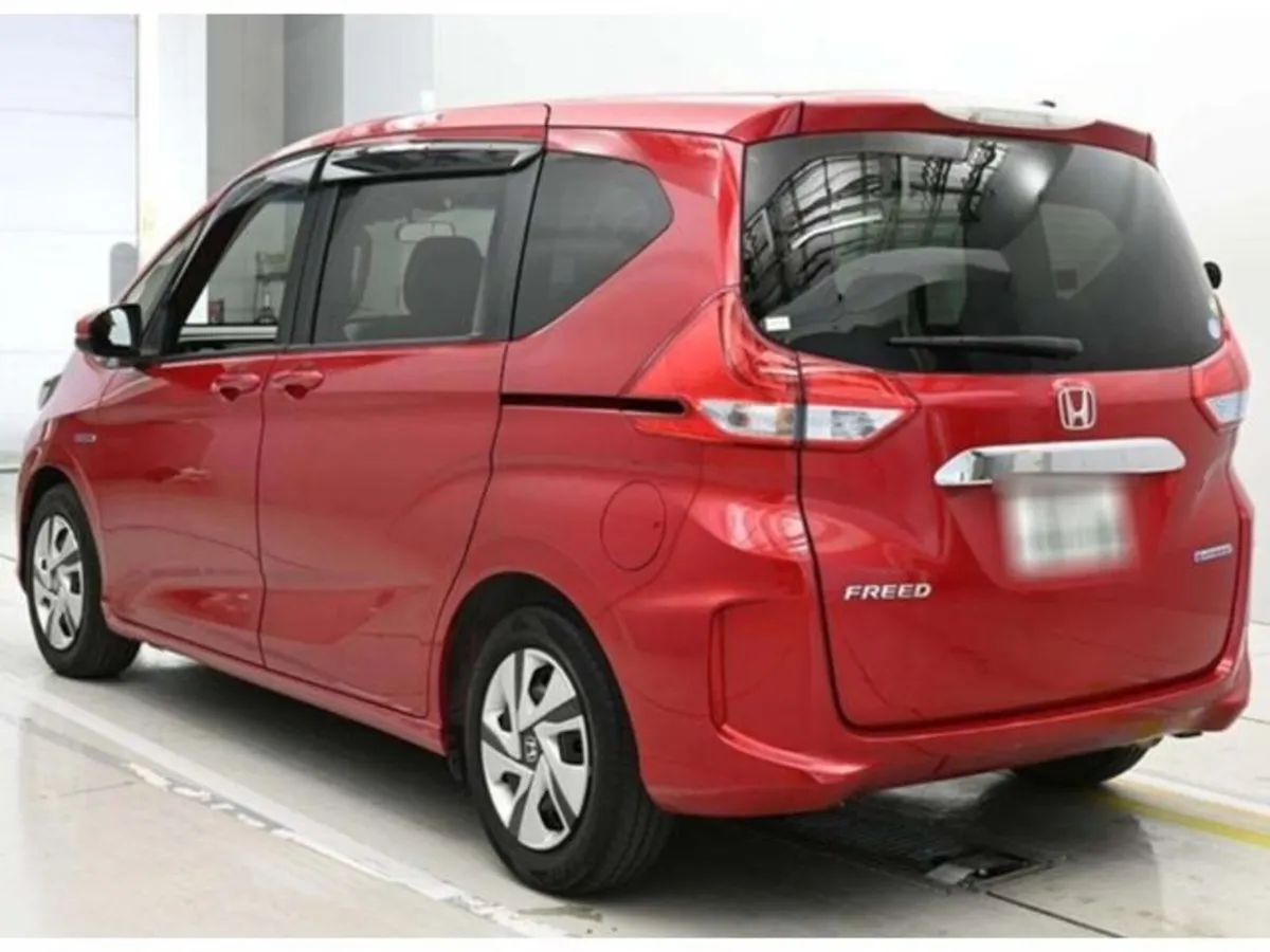 Honda Freed 1.5 Petrol Hybrid G Honda Sensing - Image 4