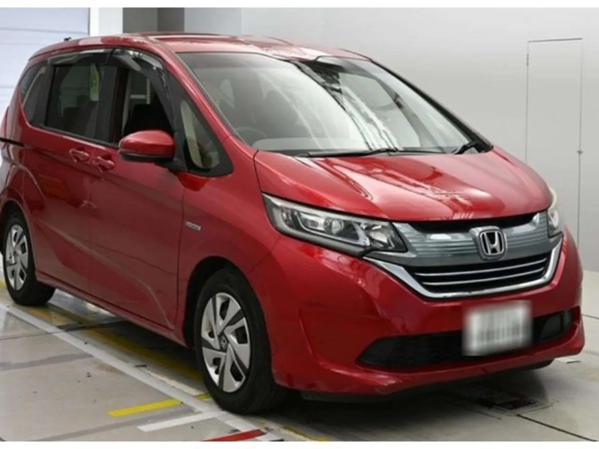 Honda Freed 1.5 Petrol Hybrid G Honda Sensing - Image 3