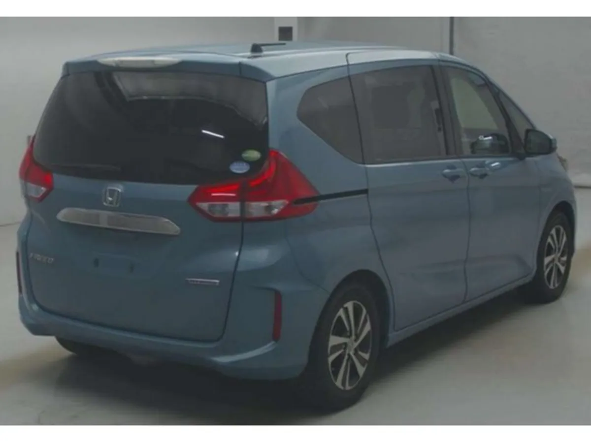 Honda Freed 1.5 Petrol Hybrid Auto - Image 2
