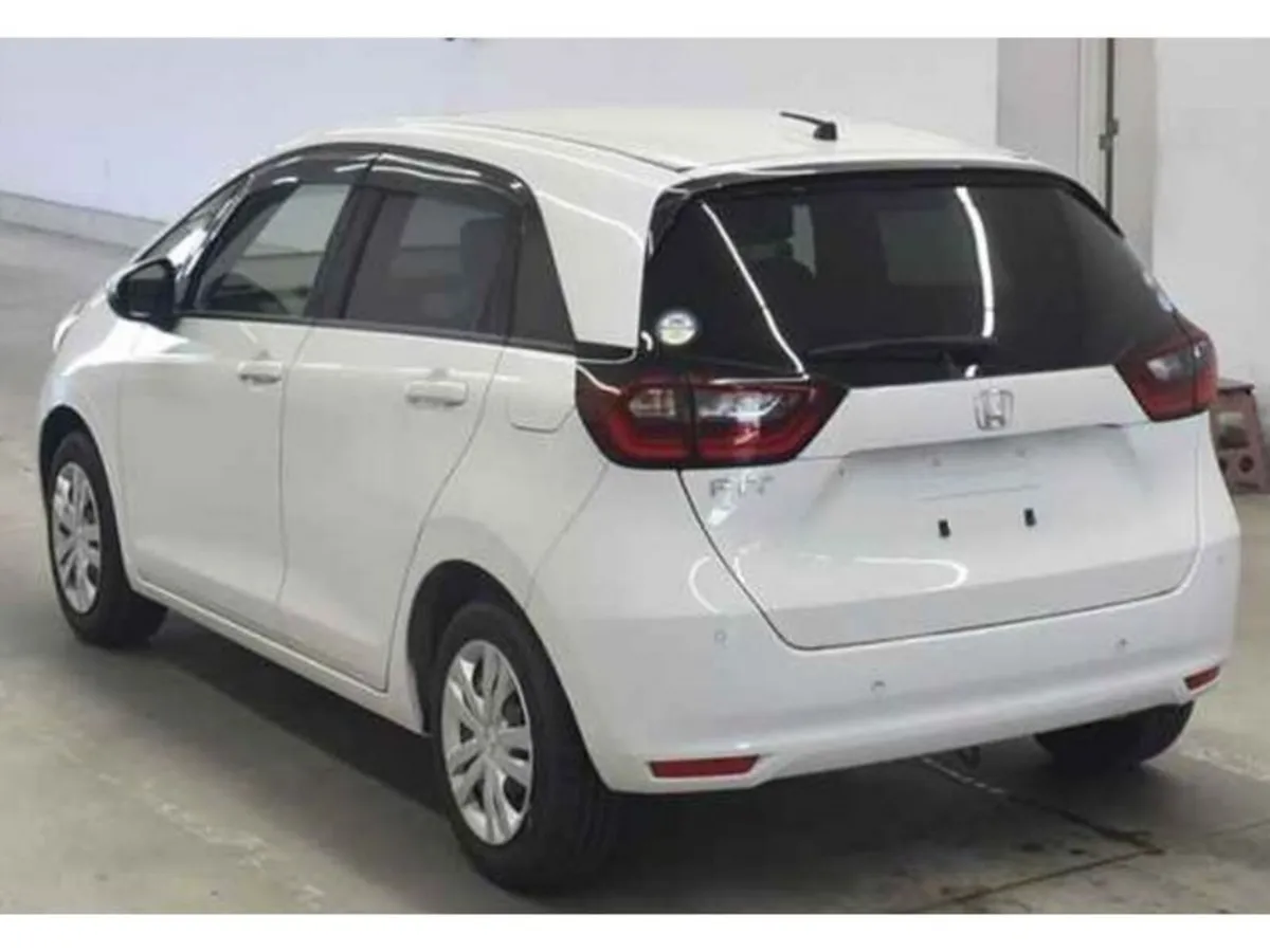Honda Fit 1.3 Petrol Auto - Image 3