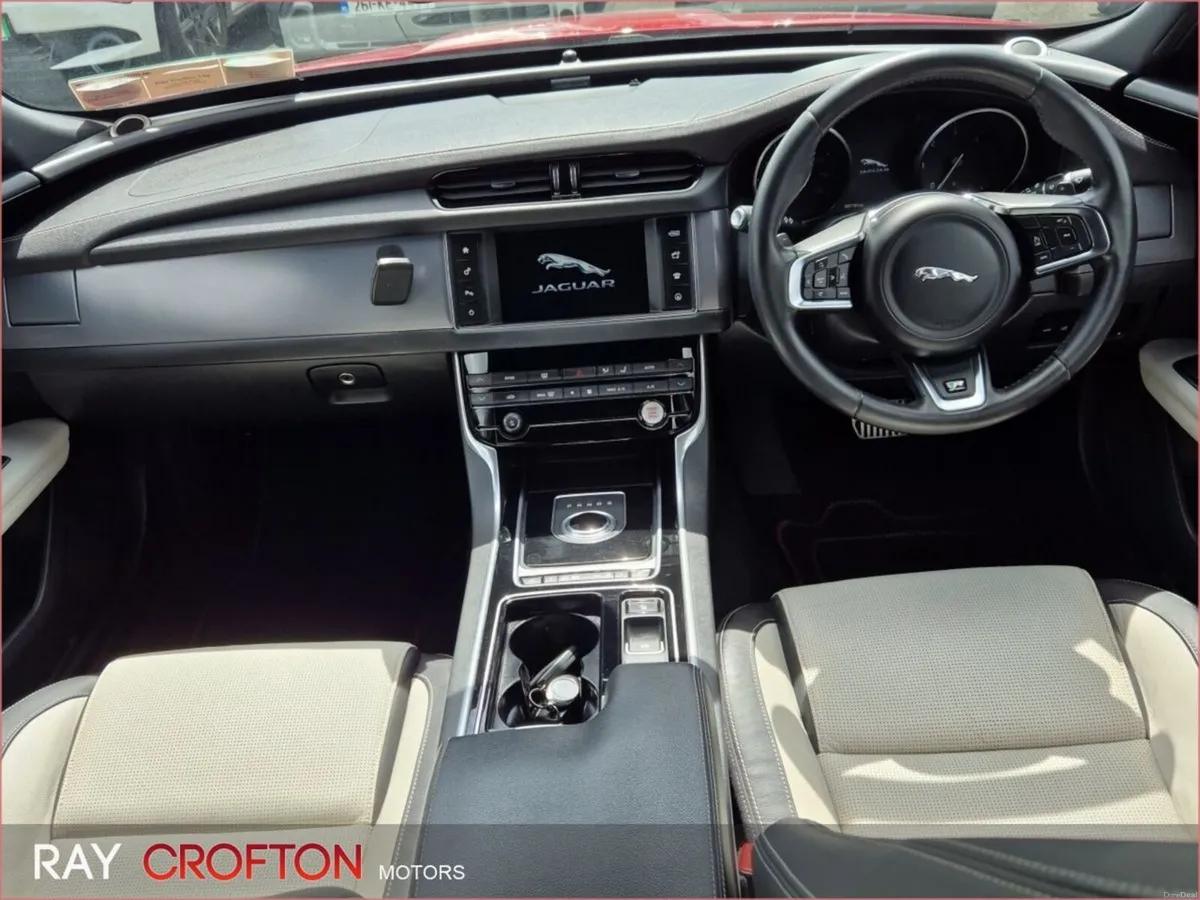 Jaguar XF 2.0 D 163PS R-Sport Automatic - Image 4