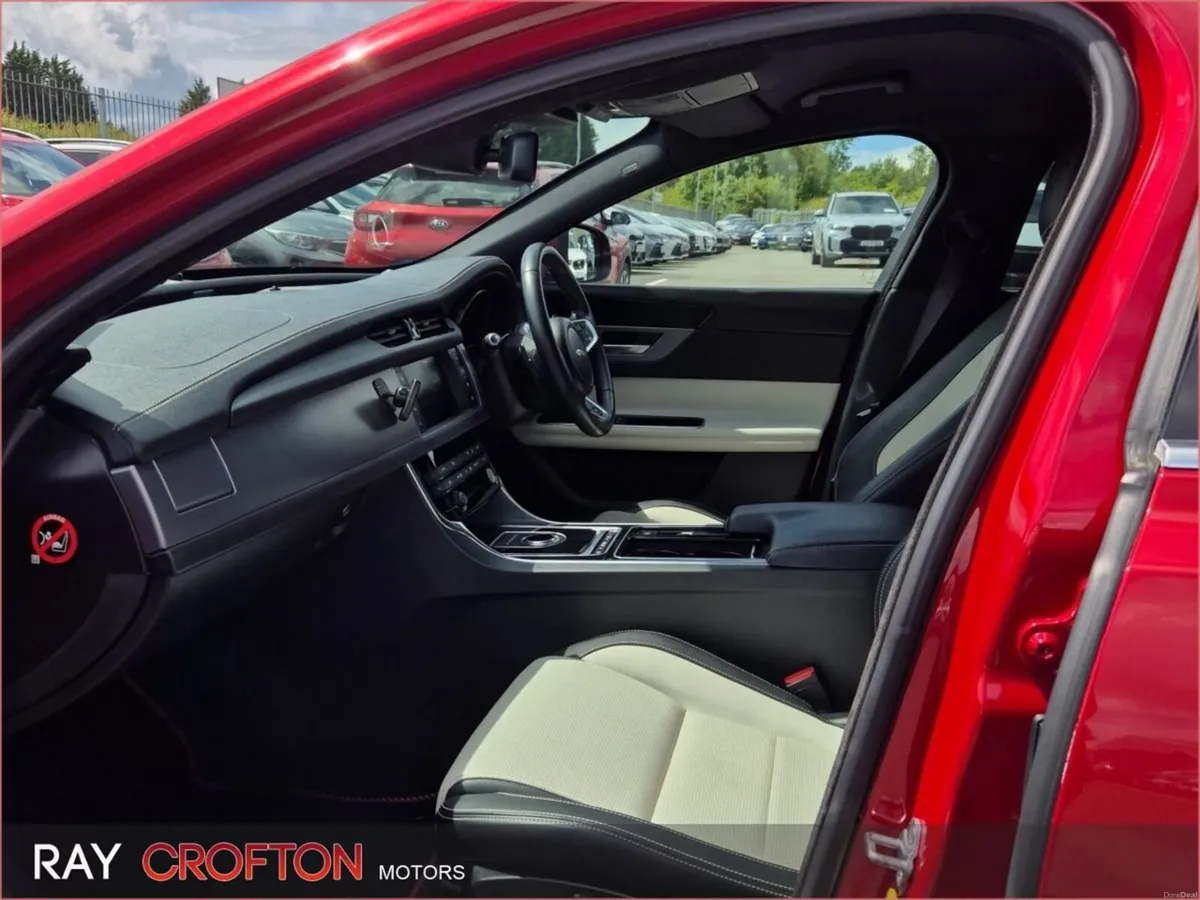 Jaguar XF 2.0 D 163PS R-Sport Automatic - Image 6