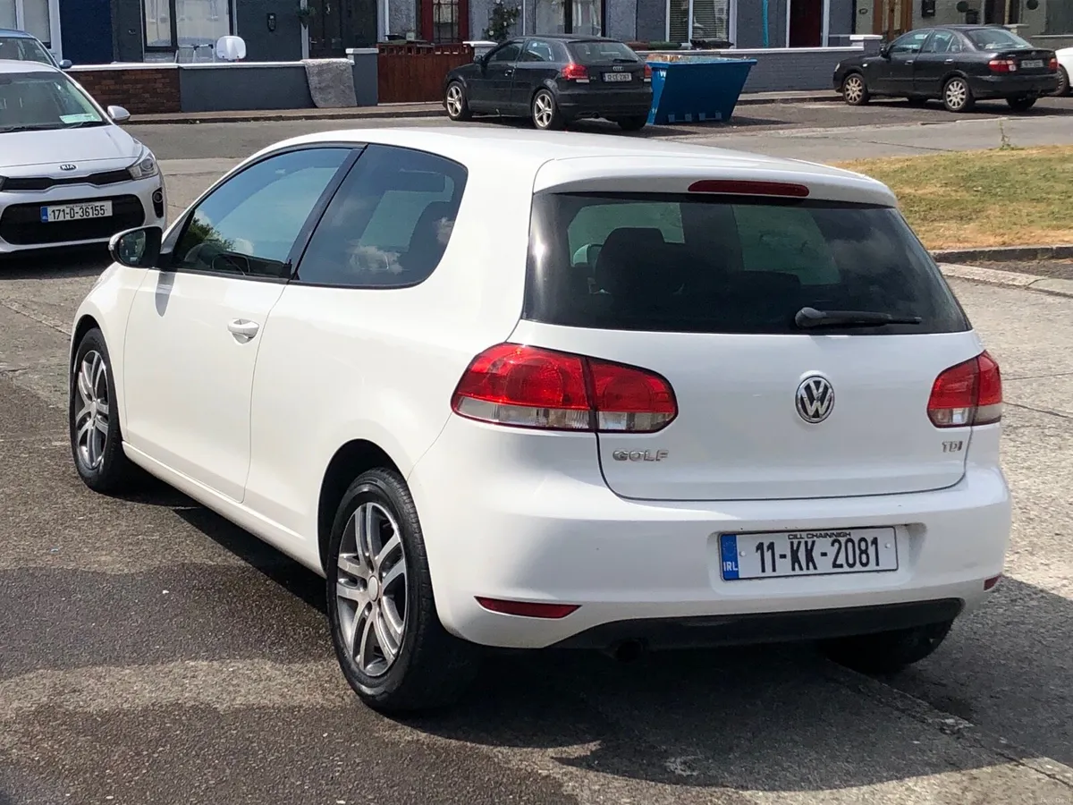 11 VW GOLF 1,6 DIESEL 3 DR - Image 3