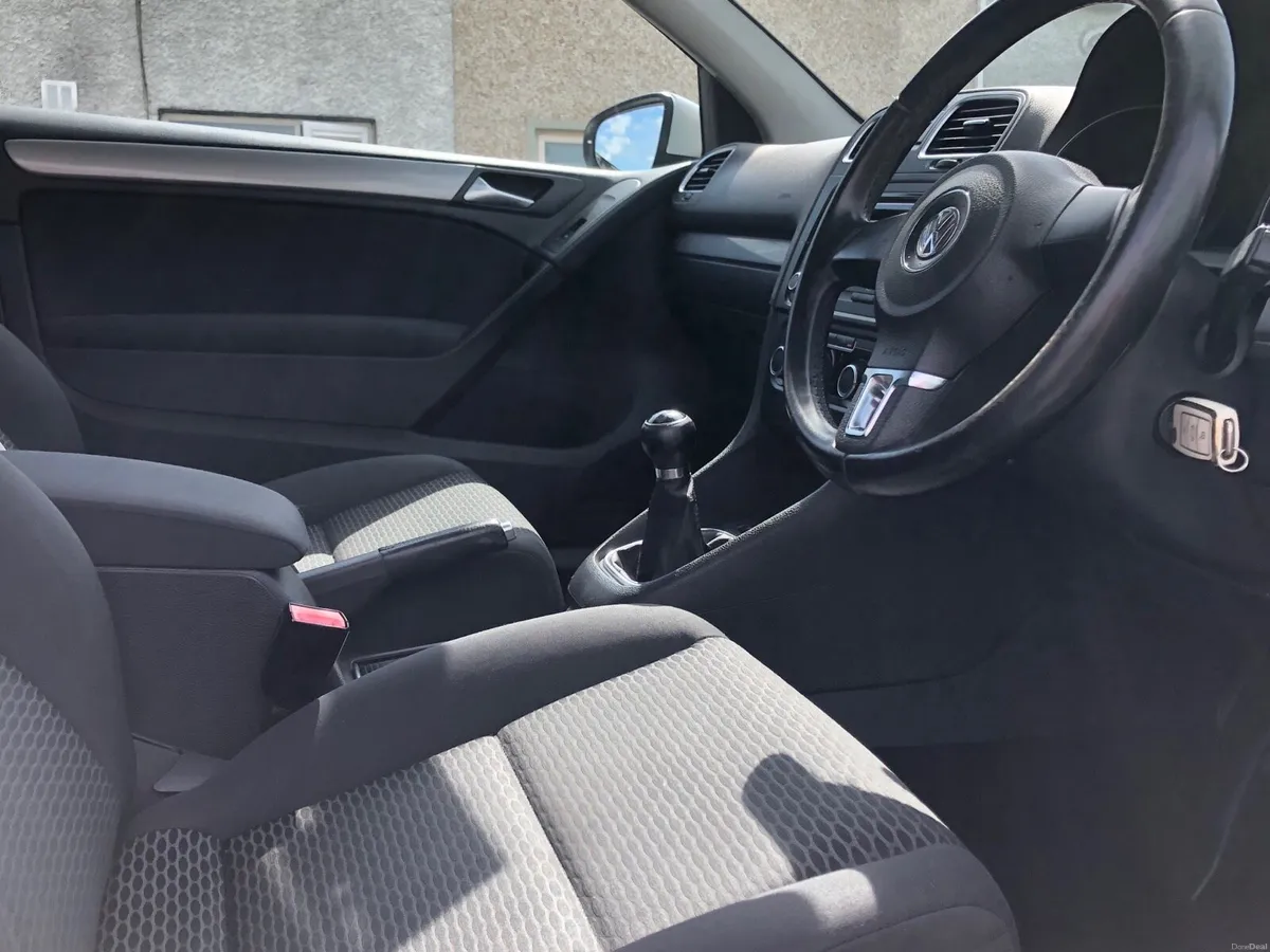 11 VW GOLF 1,6 DIESEL 3 DR - Image 5