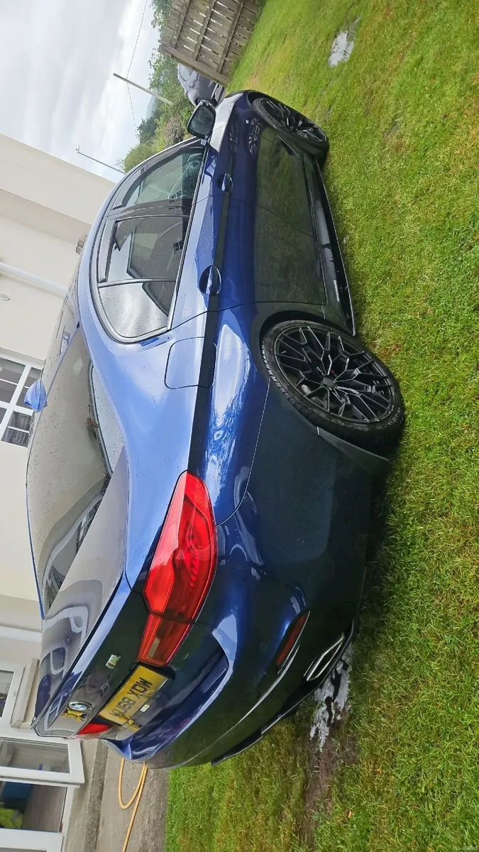 BMW 5-Series - Image 2