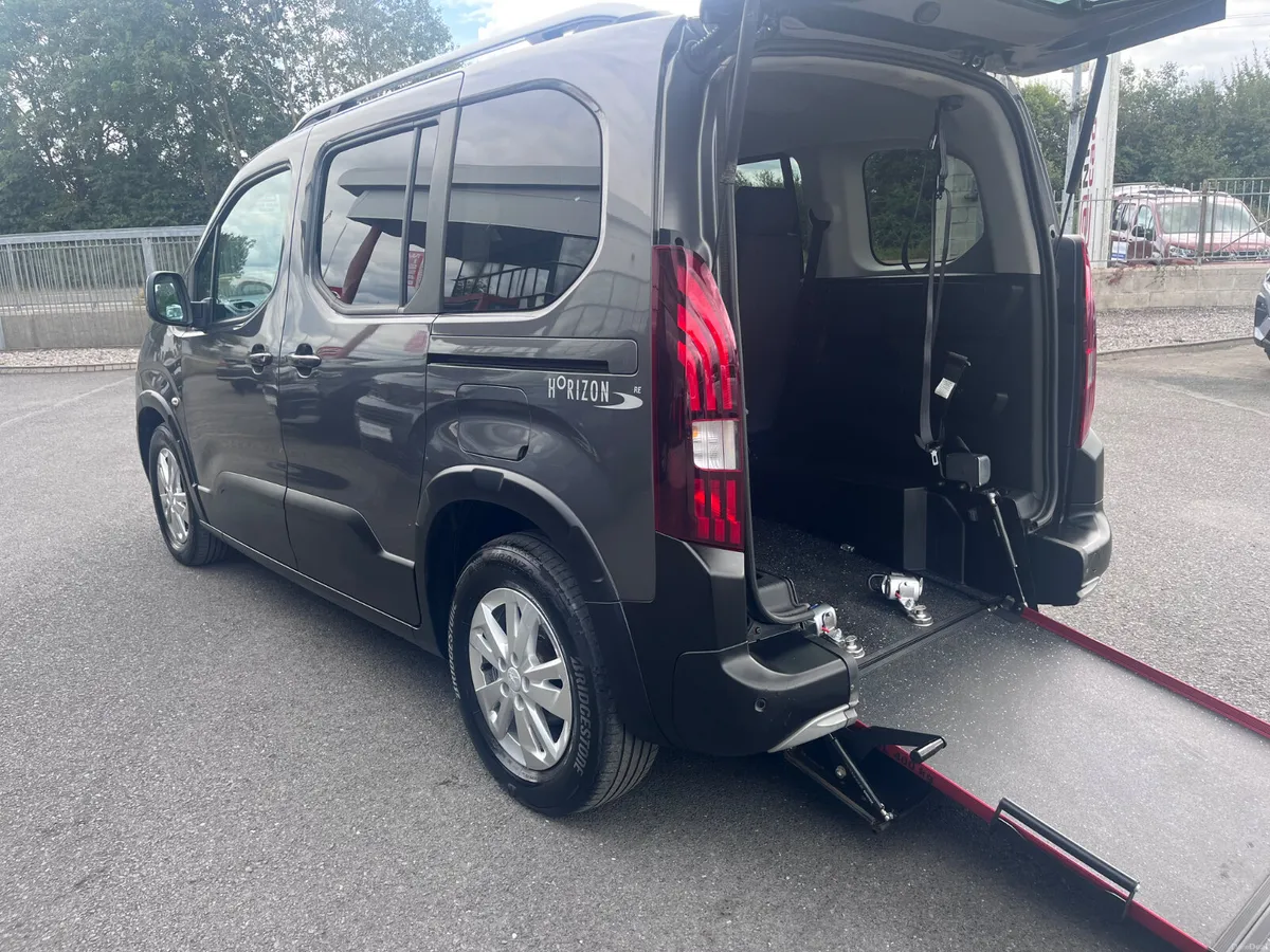 Peugeot Rifter 2019 Wheelchair Access - Image 4