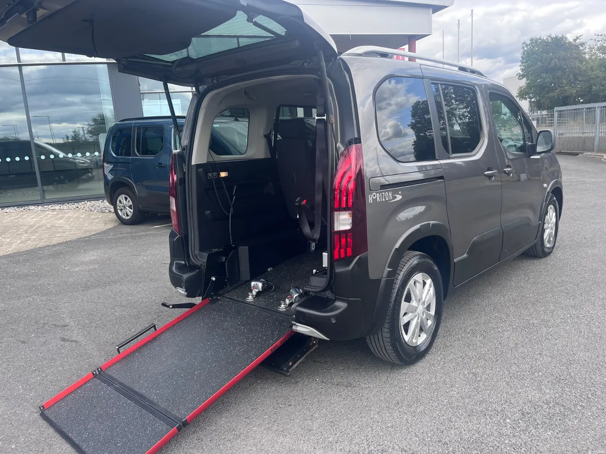 Peugeot Rifter 2019 Wheelchair Access - Image 5