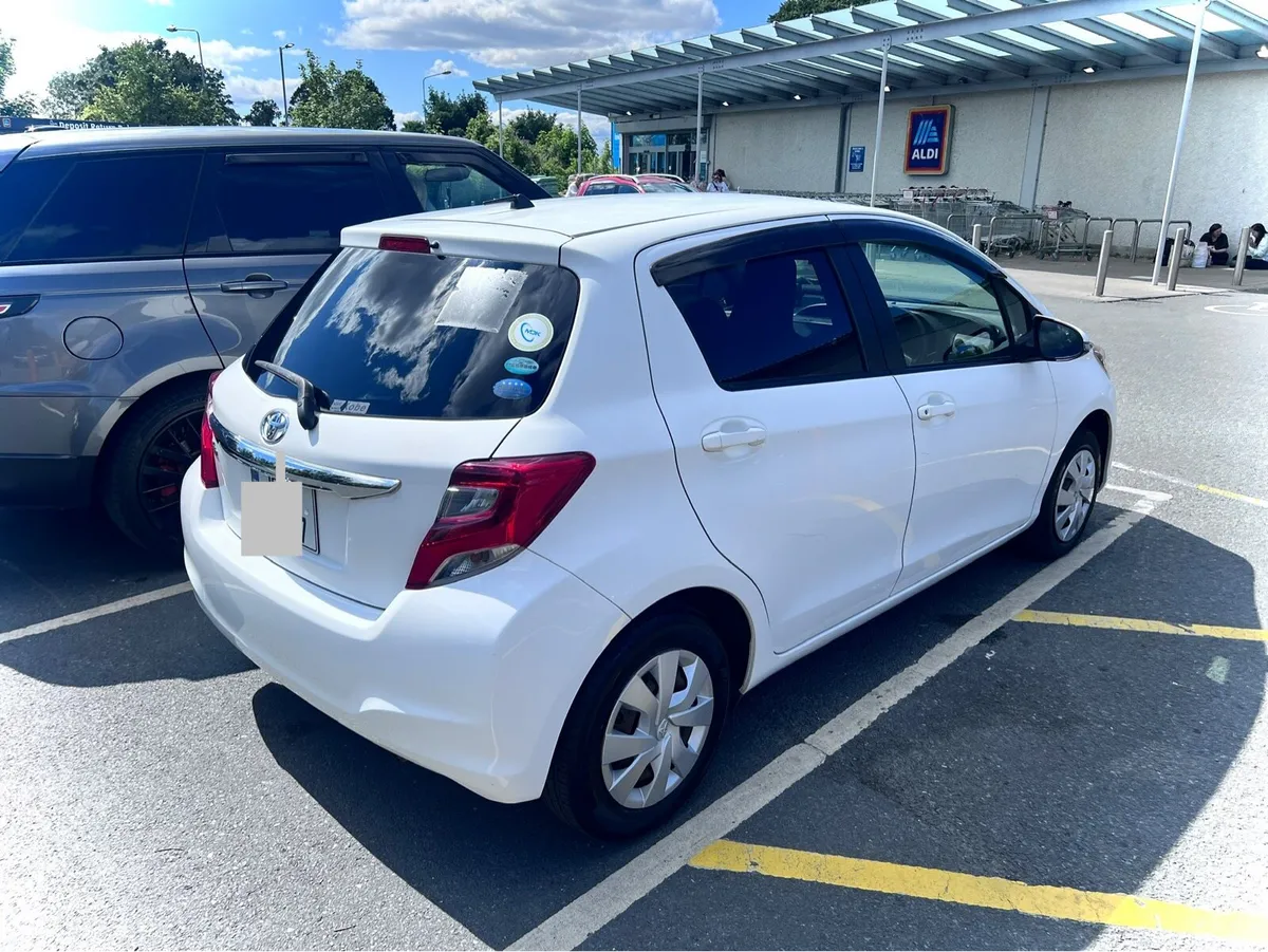 Toyota vitz - Image 6