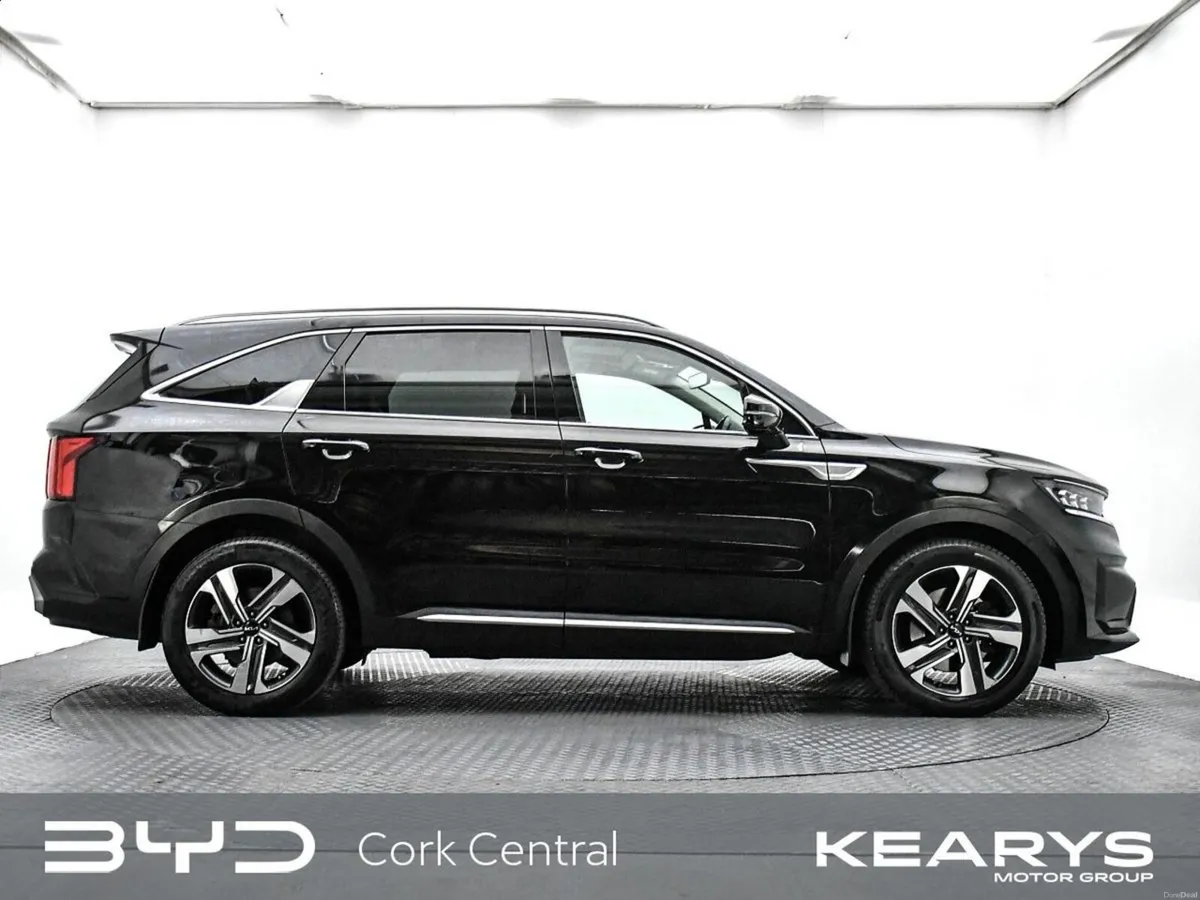 Kia Sorento K3 4X2 Diesel Auto 7 seats - Image 5