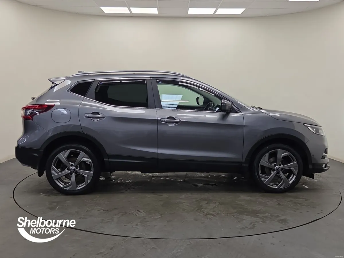 Nissan Qashqai Diesel Hatchback Tekna - Image 3