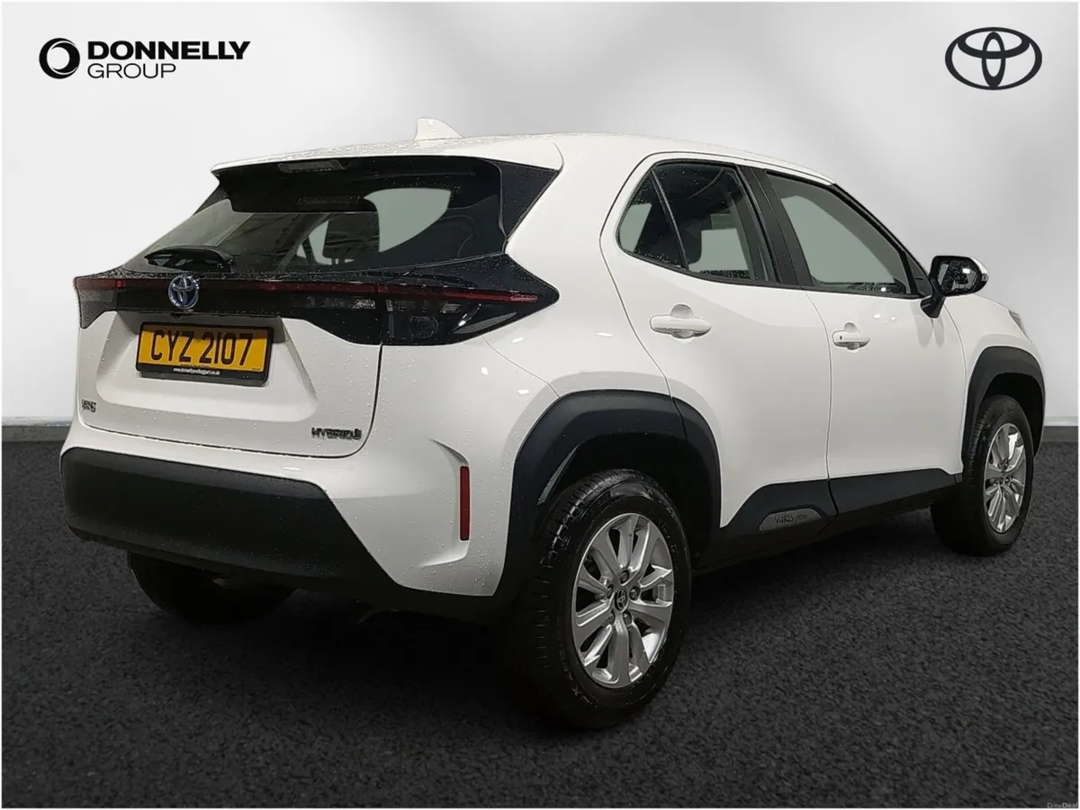Toyota Yaris Cross Estate Icon - Image 4