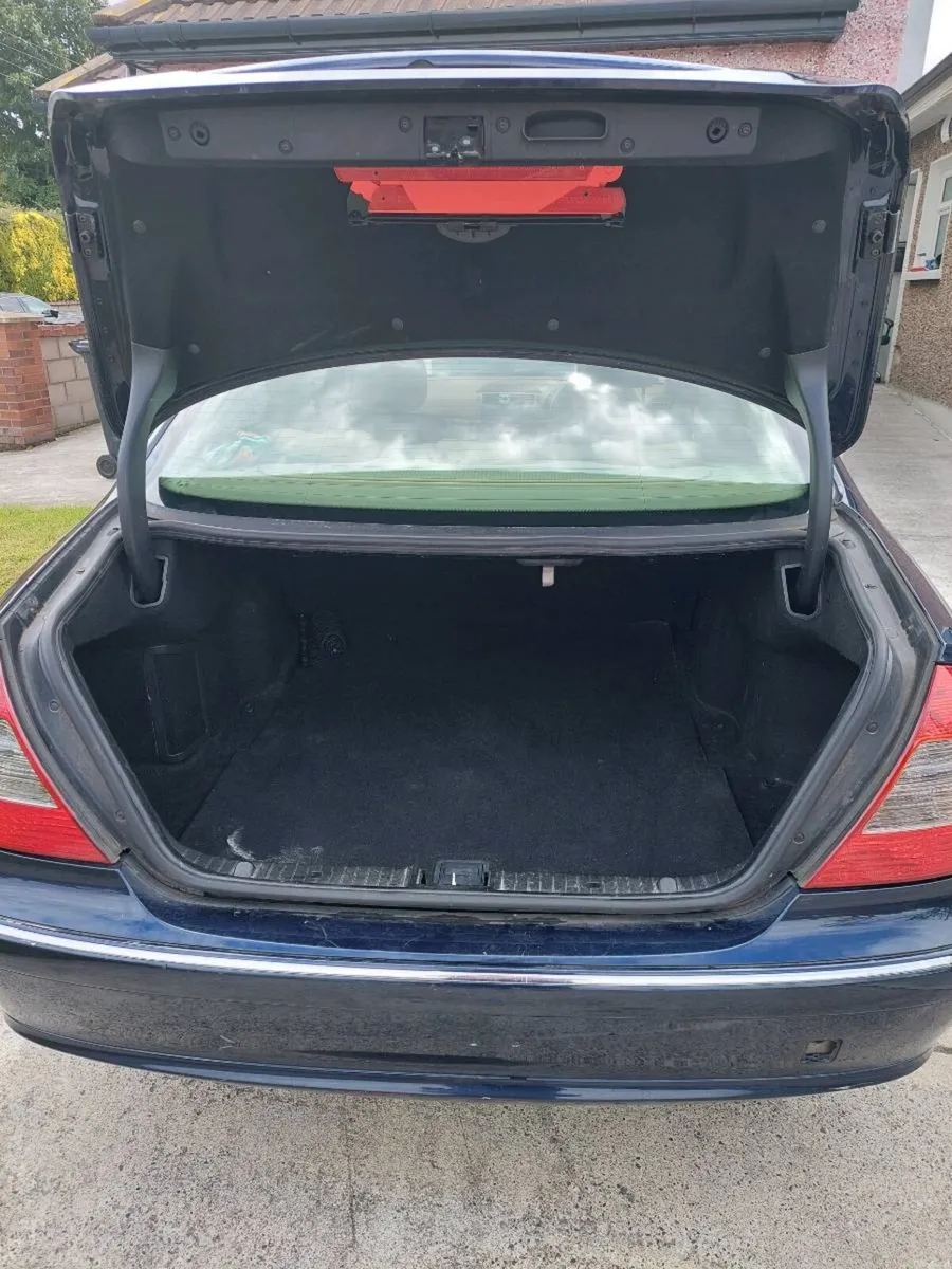 Mercedes-Benz E-Class 2007 - Image 6