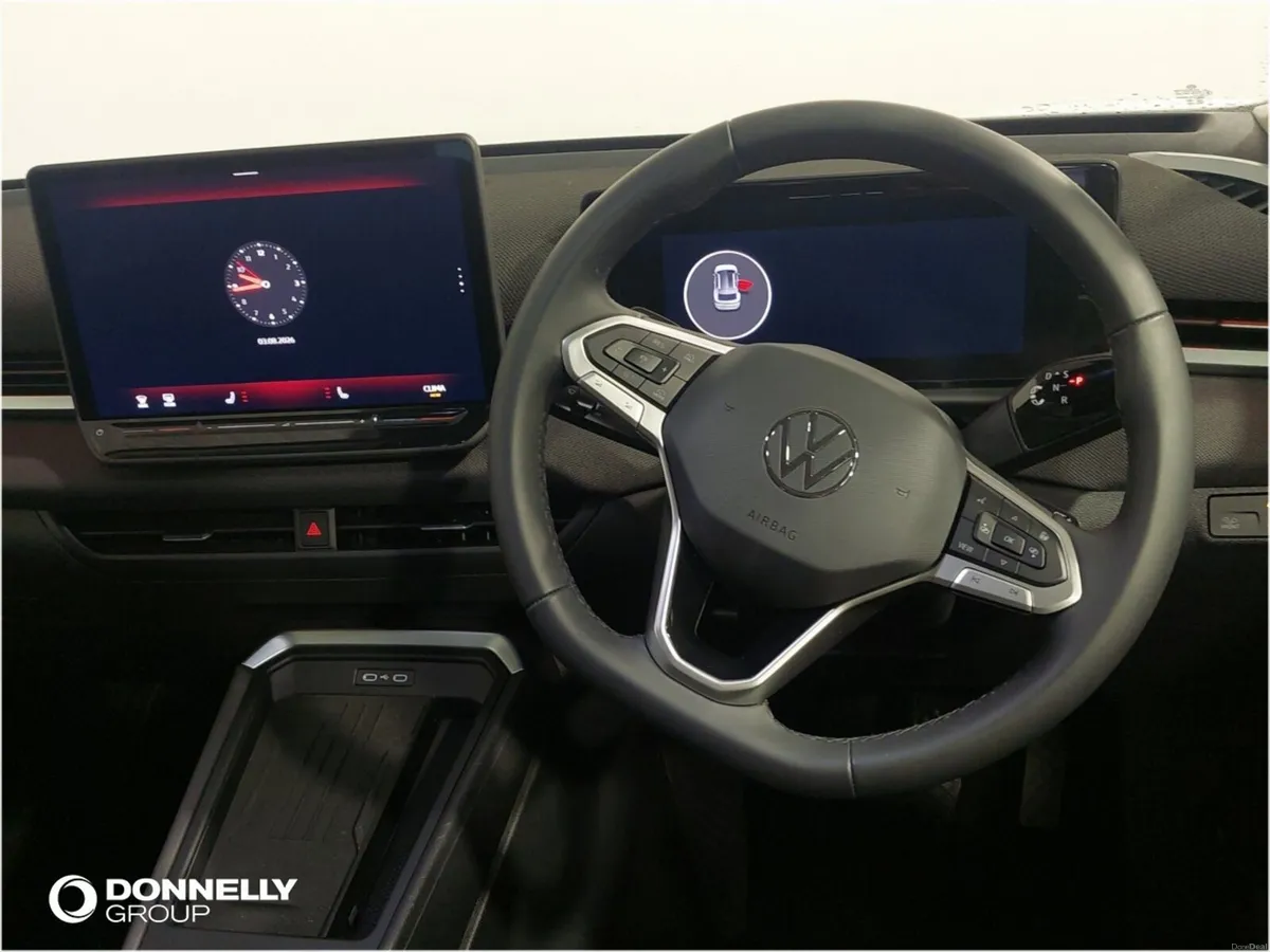 Volkswagen T-roc Hatchback Life - Image 6