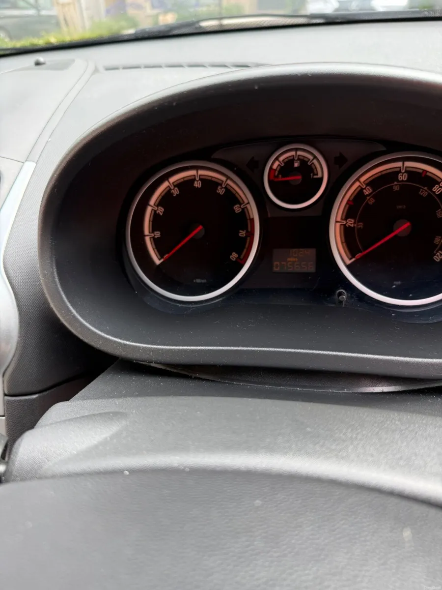 Vauxhall Corsa 2013 - Image 2