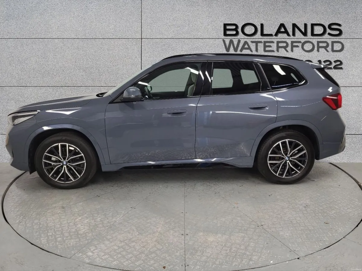 BMW iX1 eDrive20 M Sport - Image 3