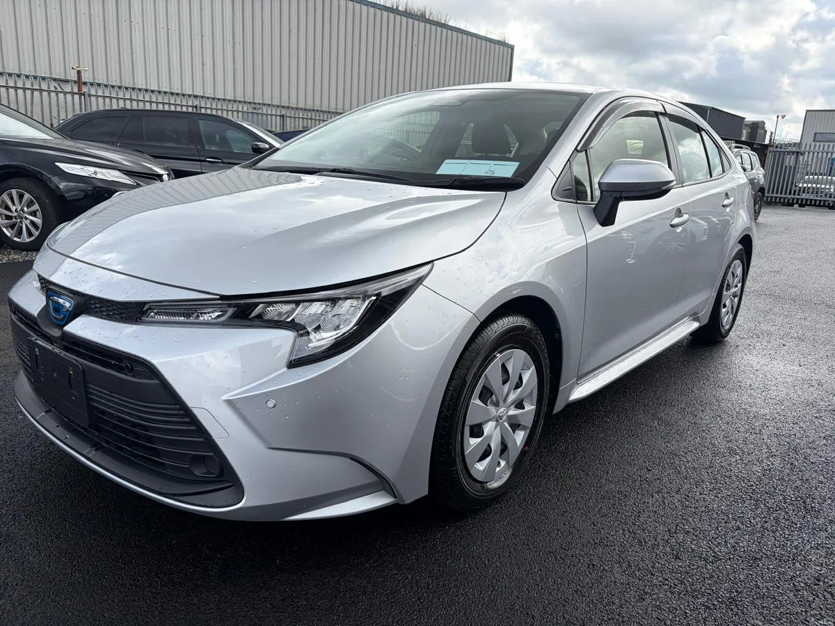 6147KM LOW MILEAGE 2024 TOYOTA COROLLA HYBRID AUTO - Image 6
