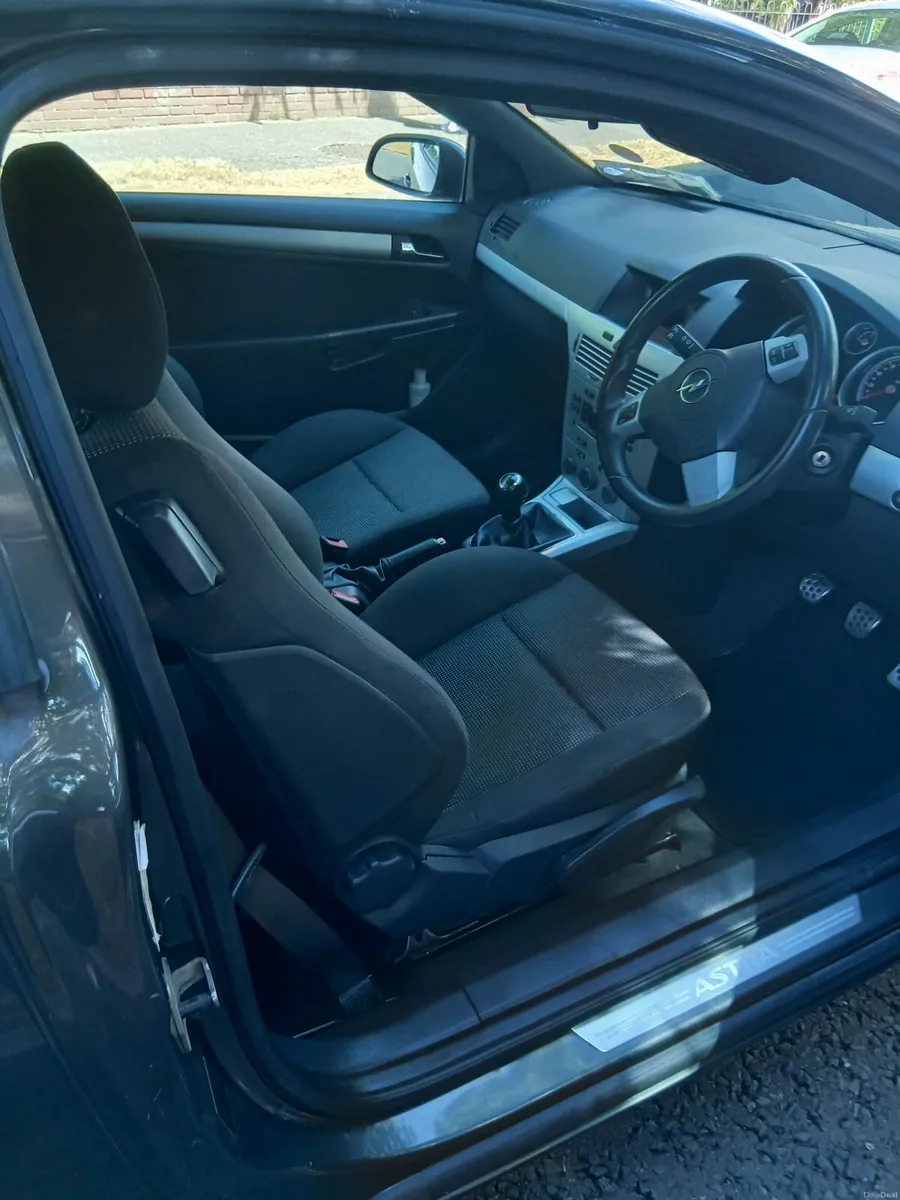 Opel Astra 2009 - Image 3