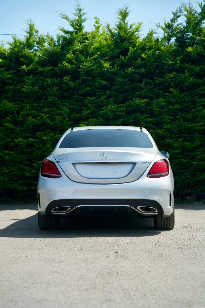 Mercedes-Benz C200 AMG-Line 2018 - Image 3