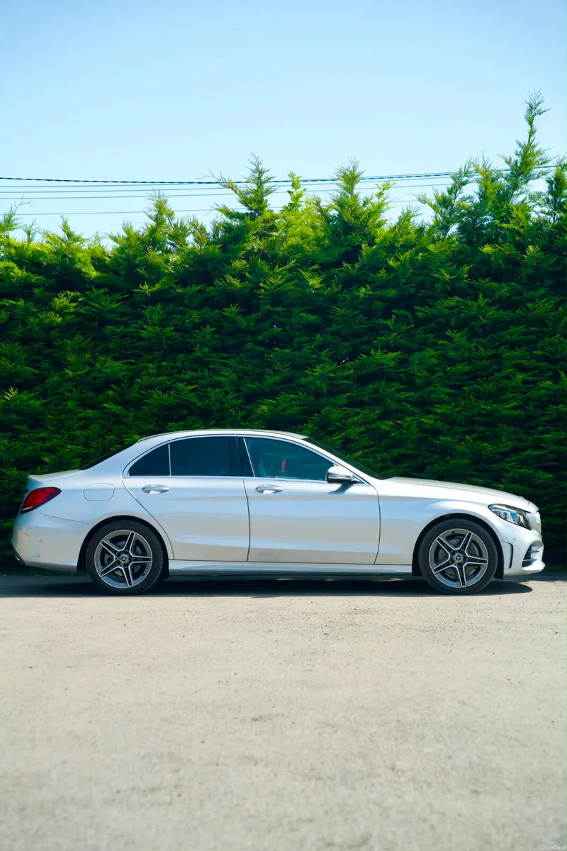 Mercedes-Benz C200 AMG-Line 2018 - Image 4
