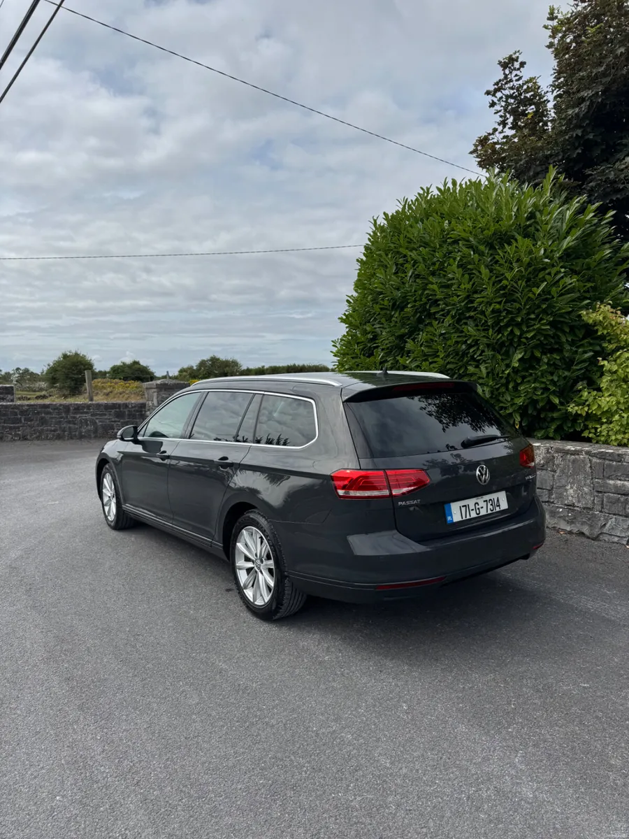 Volkswagen Passat 2017 - Image 6