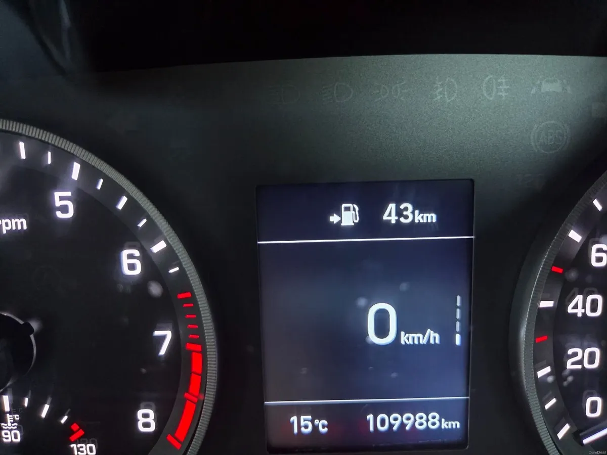 Hyundai Tucson Executive 1.6 Petrol - Image 3