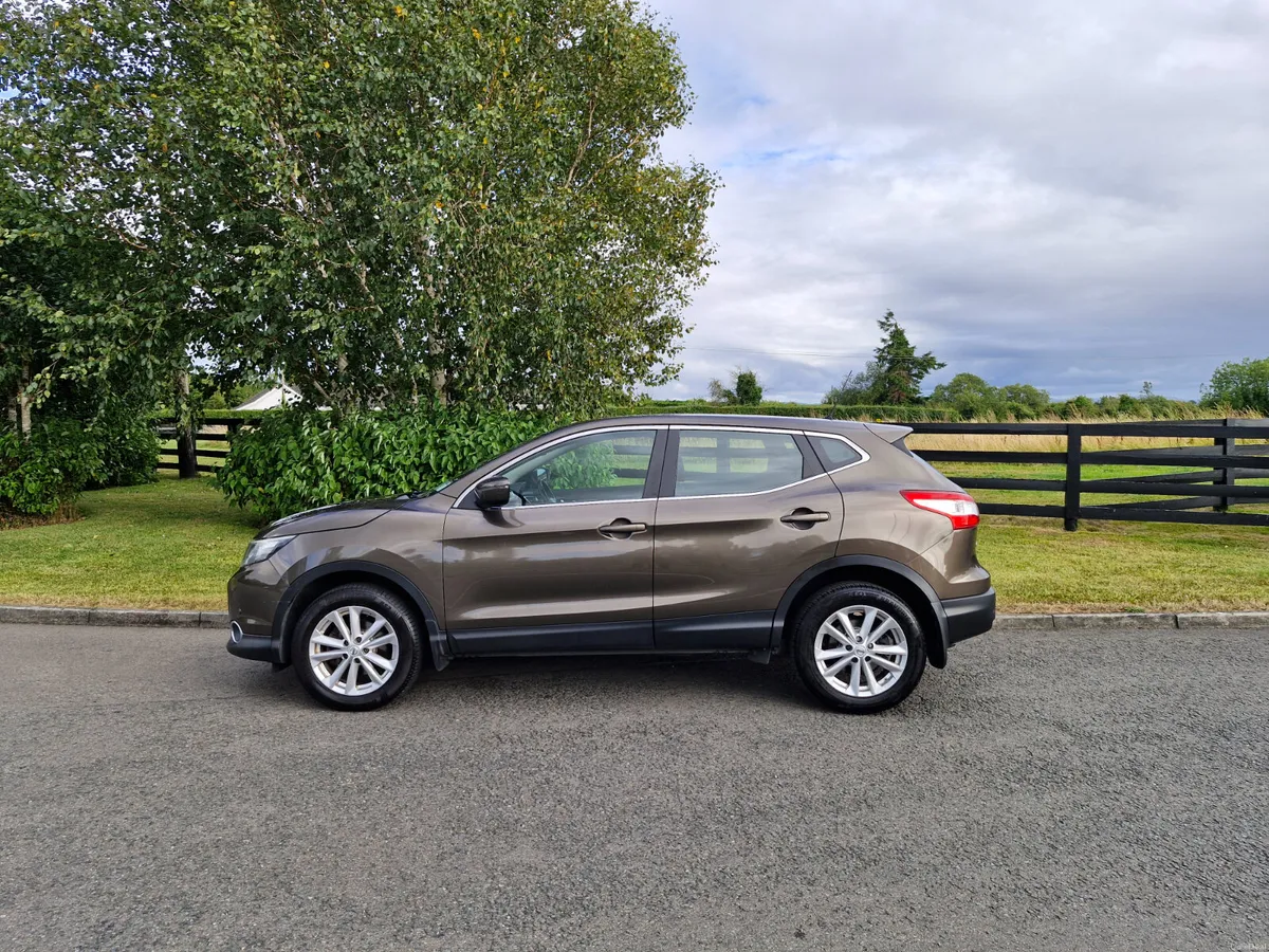 Nissan Qashqai Diesel (NCT TESTED AND TAXED)!!! - Image 6