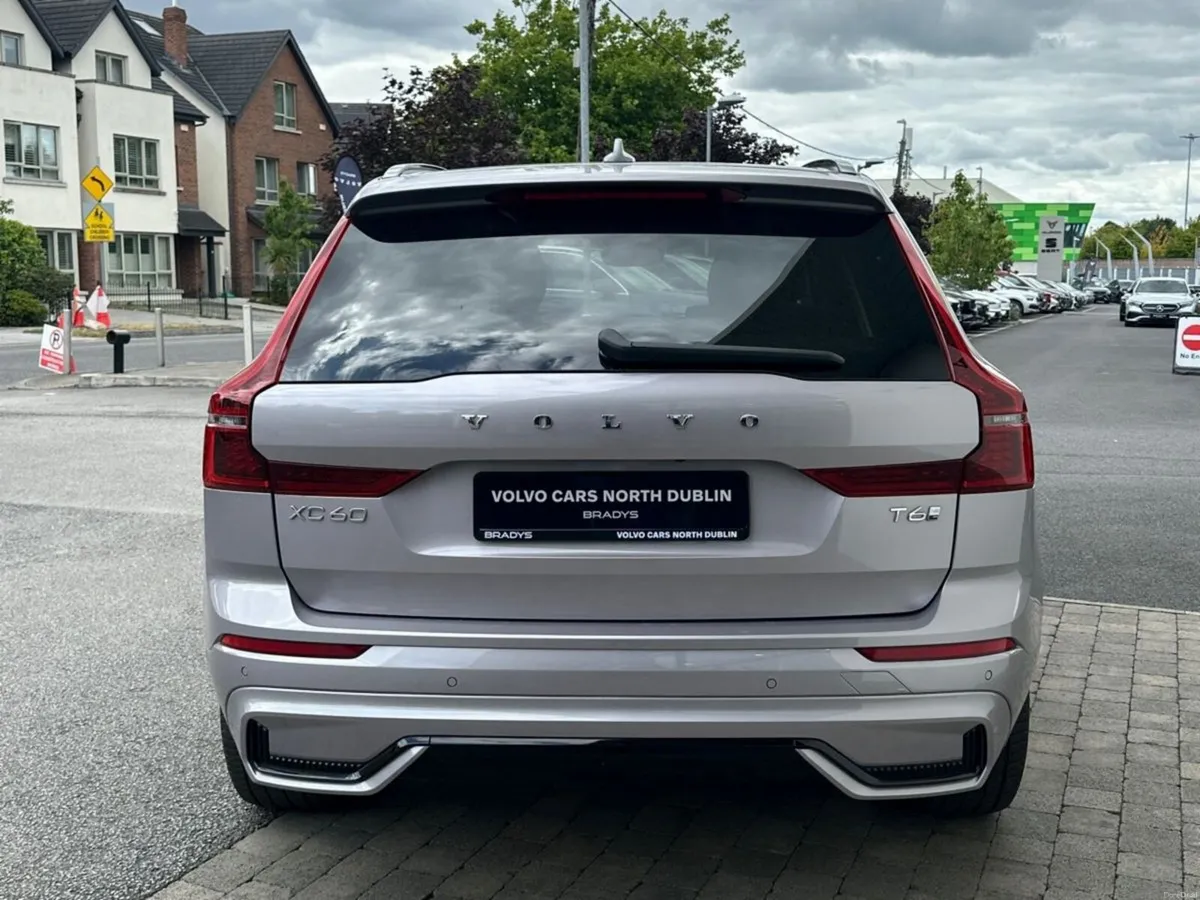 Volvo XC60 XC60 T6 Plus Dark AWD PHEV 350bhp - Image 5