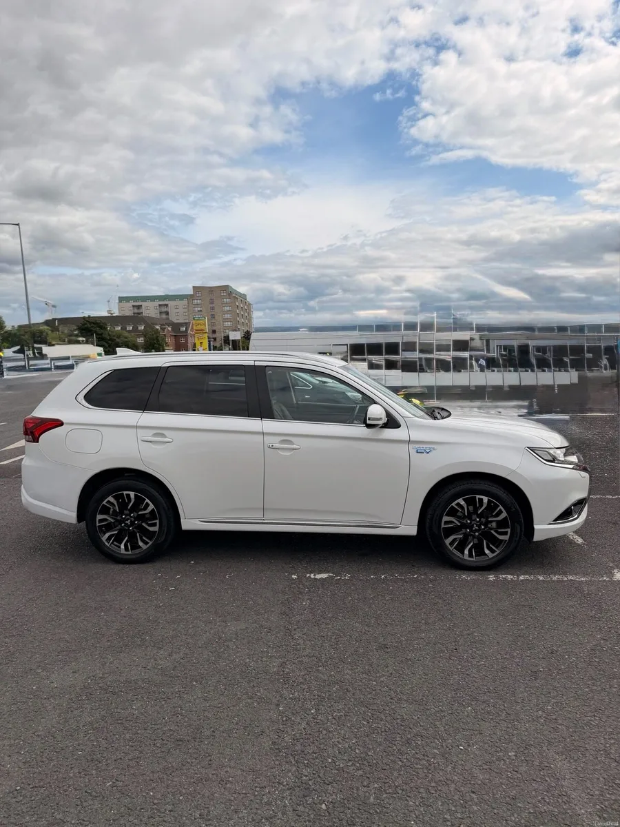 Mitsubishi Outlander 2016 - Image 4