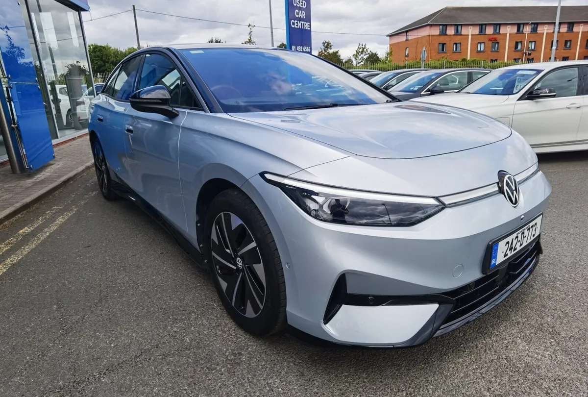 VOLKSWAGEN ID.7 77KWH PRO PLUS **HUGE SPEC** - Image 3