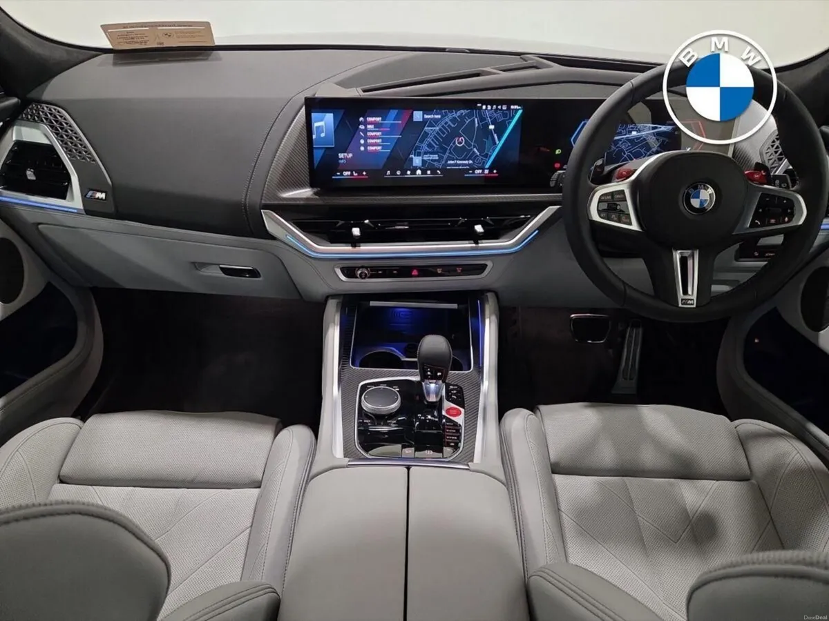 BMW XM 50e - Image 4