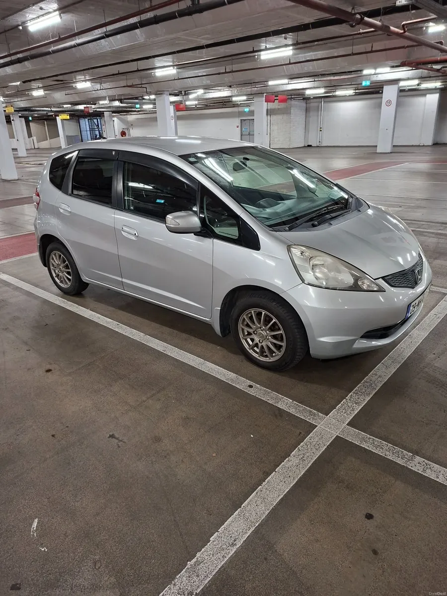 Automatic Honda Fit Nct 05/27 - Image 1