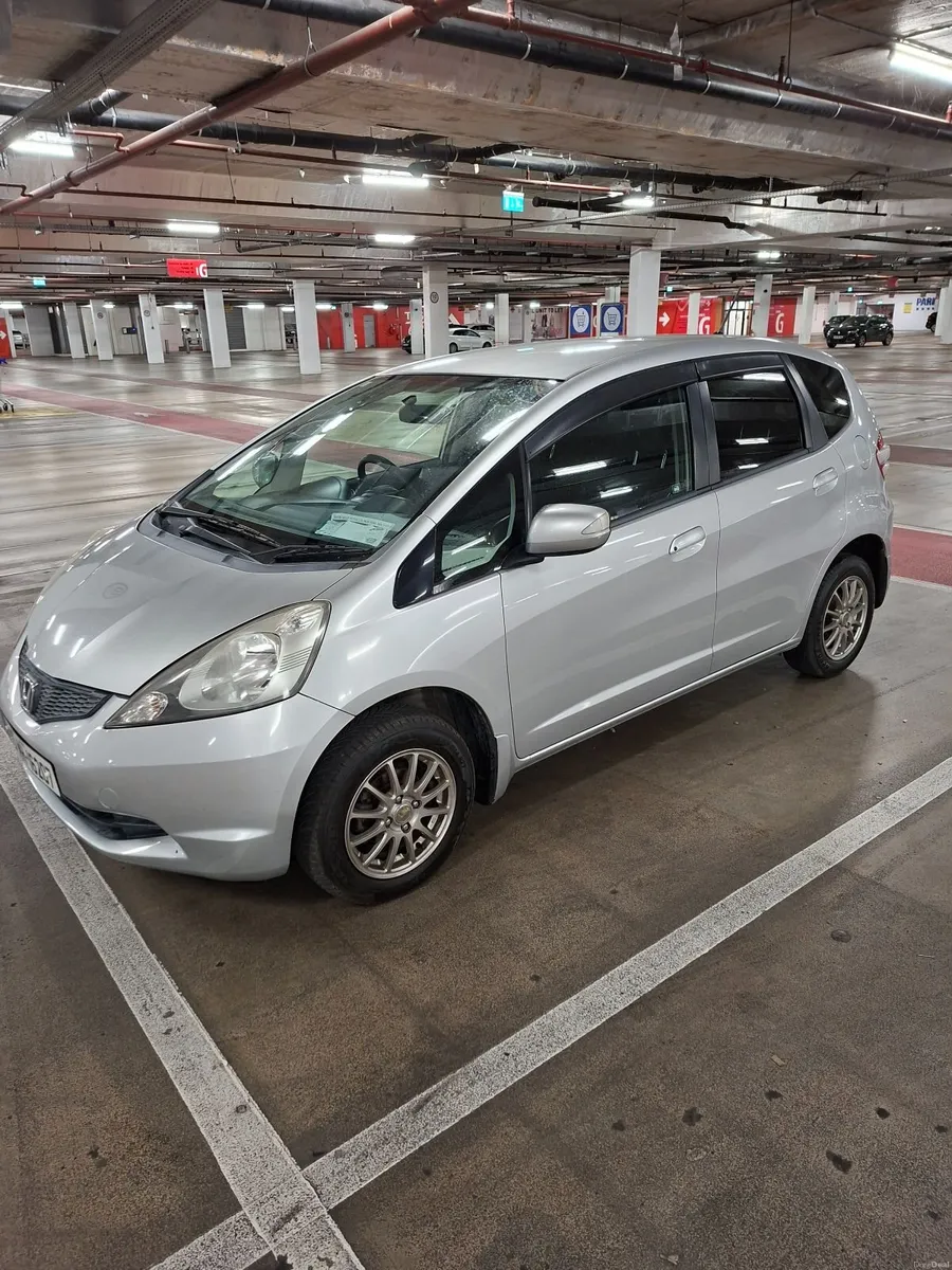 Automatic Honda Fit Nct 05/27 - Image 2