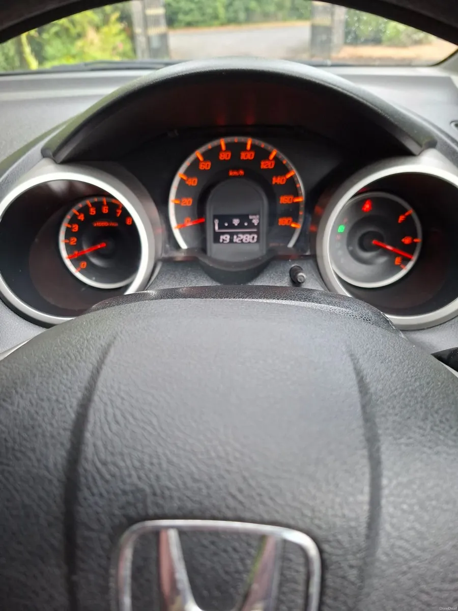 Automatic Honda Fit Nct 05/27 - Image 5