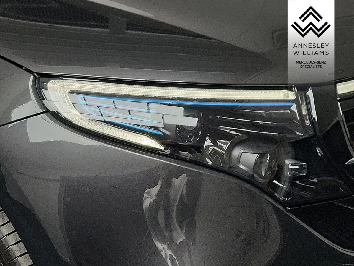 Mercedes-Benz EQC EQC 400 AMG Line AMG Premium + 4 - Image 4